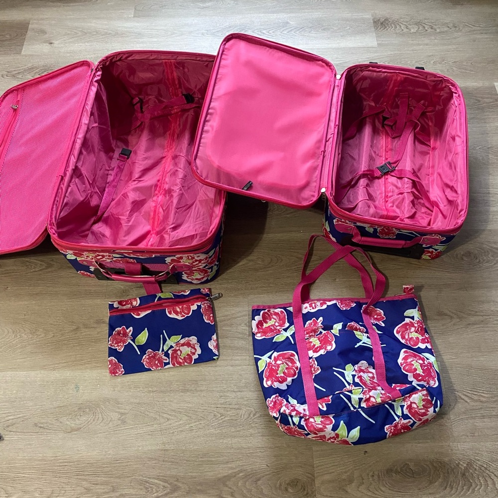 New Directions 4 piece floral luggage